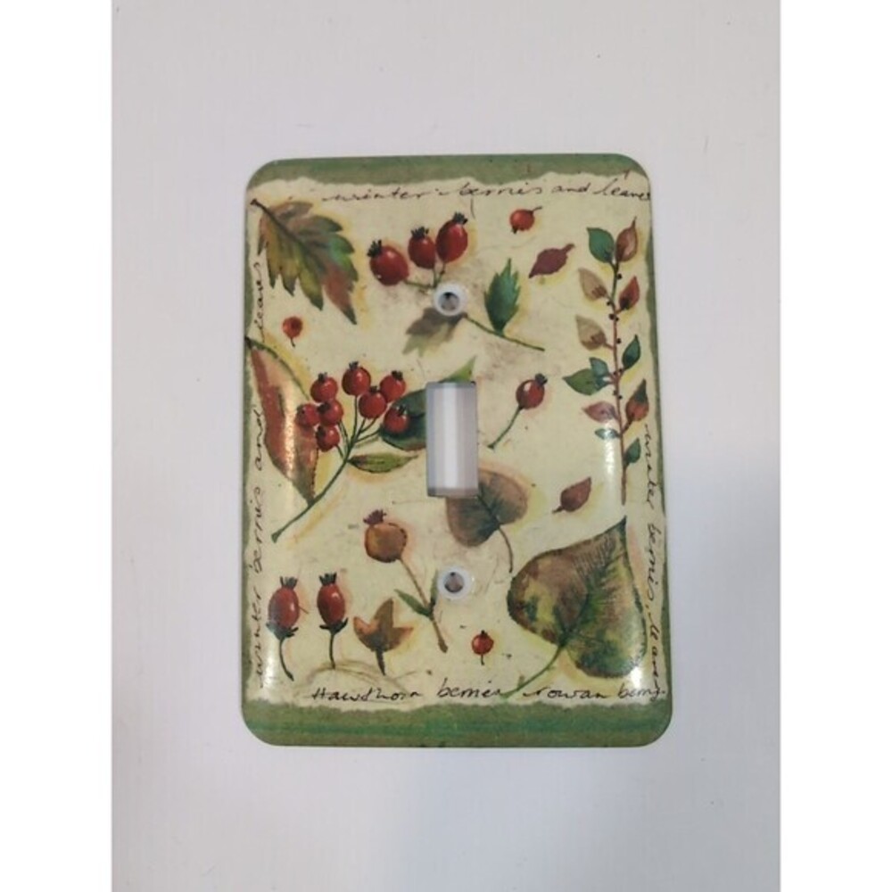 Vintage AmerTac Light Switch Cover Winter Berries and Leaves BFKE Painted Metal‎